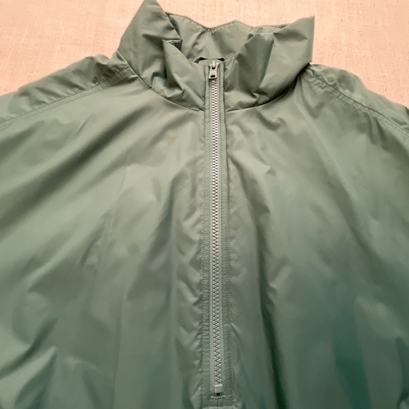 ALO  Yoga Latitude Light Weight 1/2 Zip Pullover Jacket Size S NWOT - Picture 11 of 11